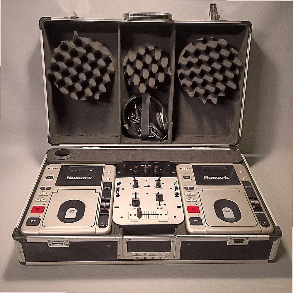 S2 Numark DJ MX05 Mixer Controller 2x TCD05 CD Hard Case Music Kit Works Tested