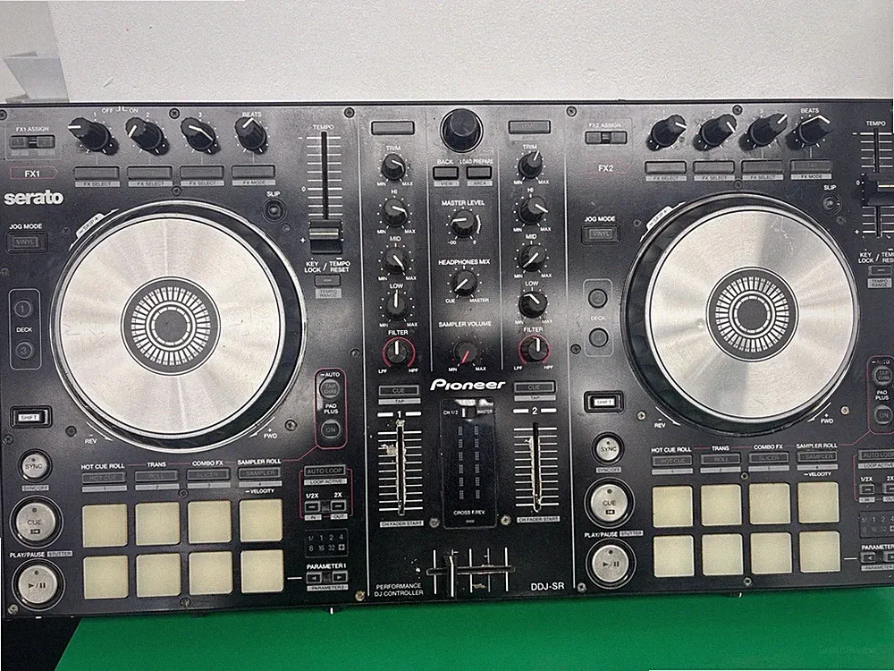 SERATO PIONEER DJ DDJ SR (E17000261)