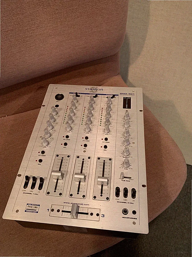 Stanton SMX-401 Professional DJ Mixer - Open Box (needs power cord)