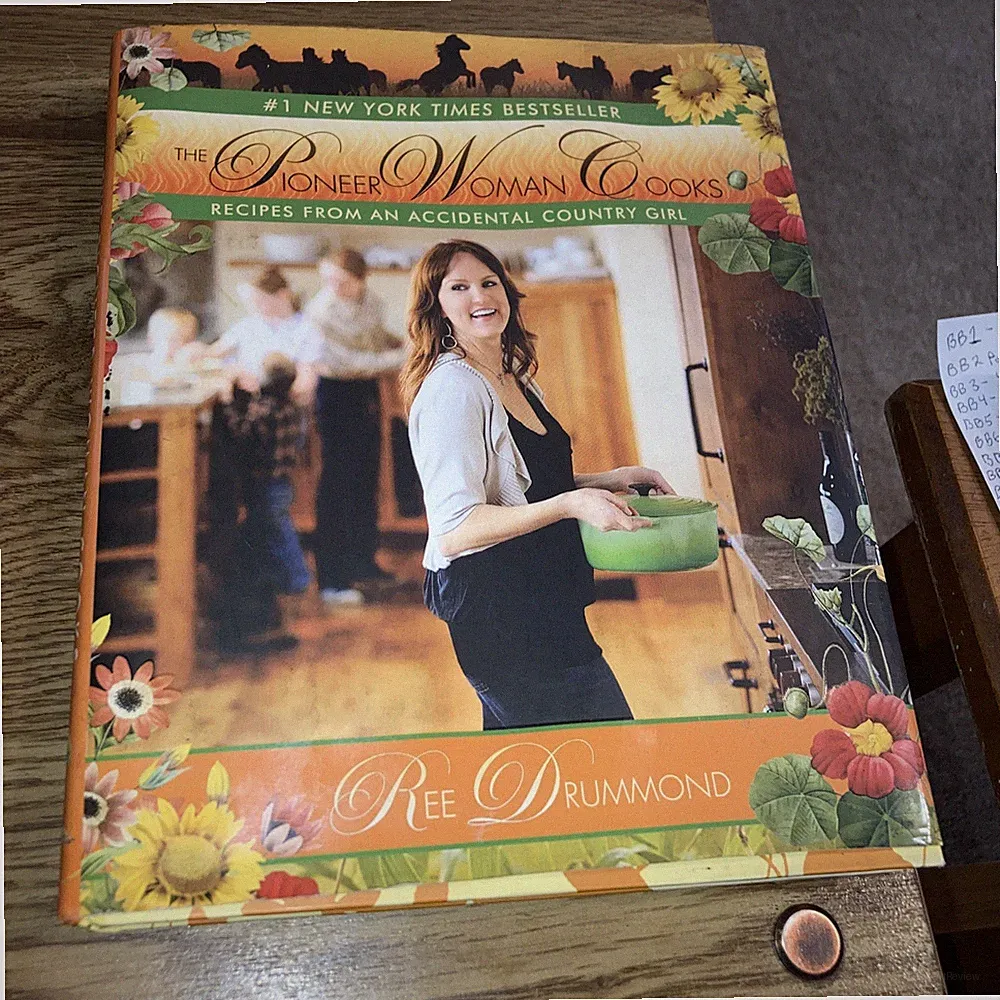 The Pioneer Woman Cooks , Ree Drummond 2010 HC DJ Cookbook Wm Morrow