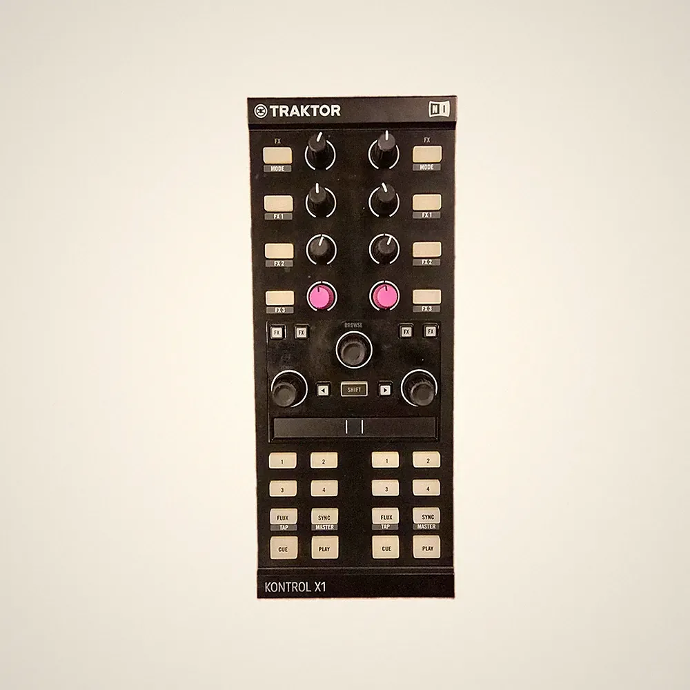 Traktor KONTROL X1 MK2 DJ controller **FOR PARTS