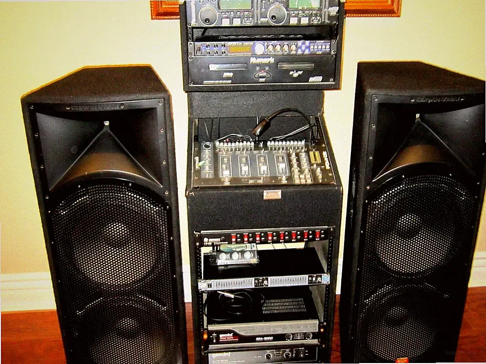 Vendor DJ Full System Intense Cerwin-Vega Speakers,Gemini MP302,3000 Watt Amp+