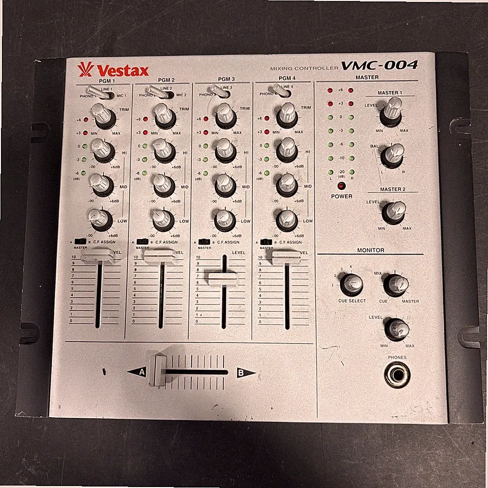 Vestax DJ mixer VMC-004 w/ Power Cord - Tested Working