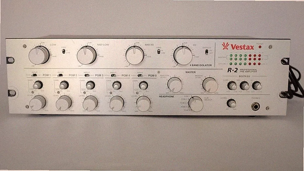 Vestax R-2 DJ Mixer