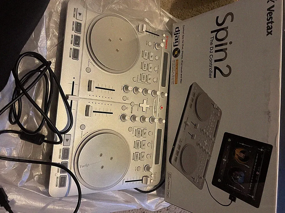 Vestax Spin DJ Turntable Controller - Compatible with DJay App