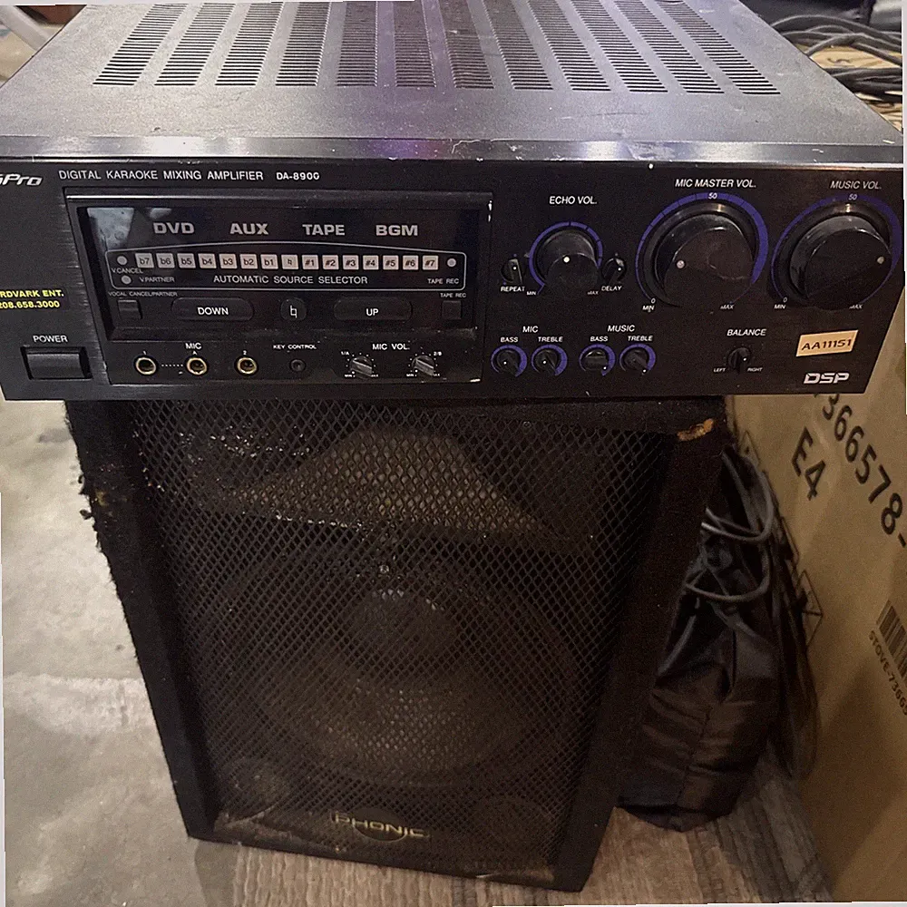 VocoPro DA-8900 PRO Karaoke DJ Mixer 690W Power Amp DSP 4 Inputs Reverb Echo