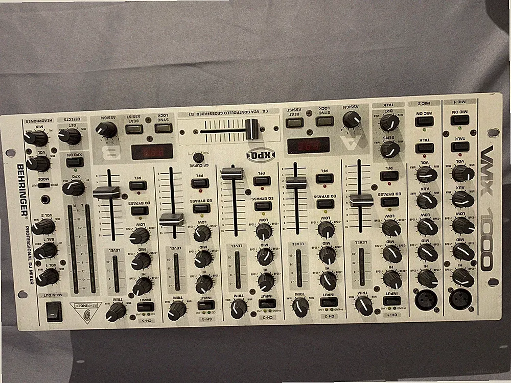 WORKING Behringer Pro Mixer VMX1000 7-Channel Rack-Mount DJ Mixer Power Cord